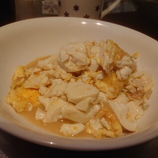 卵と豆腐のめんつゆ炒め